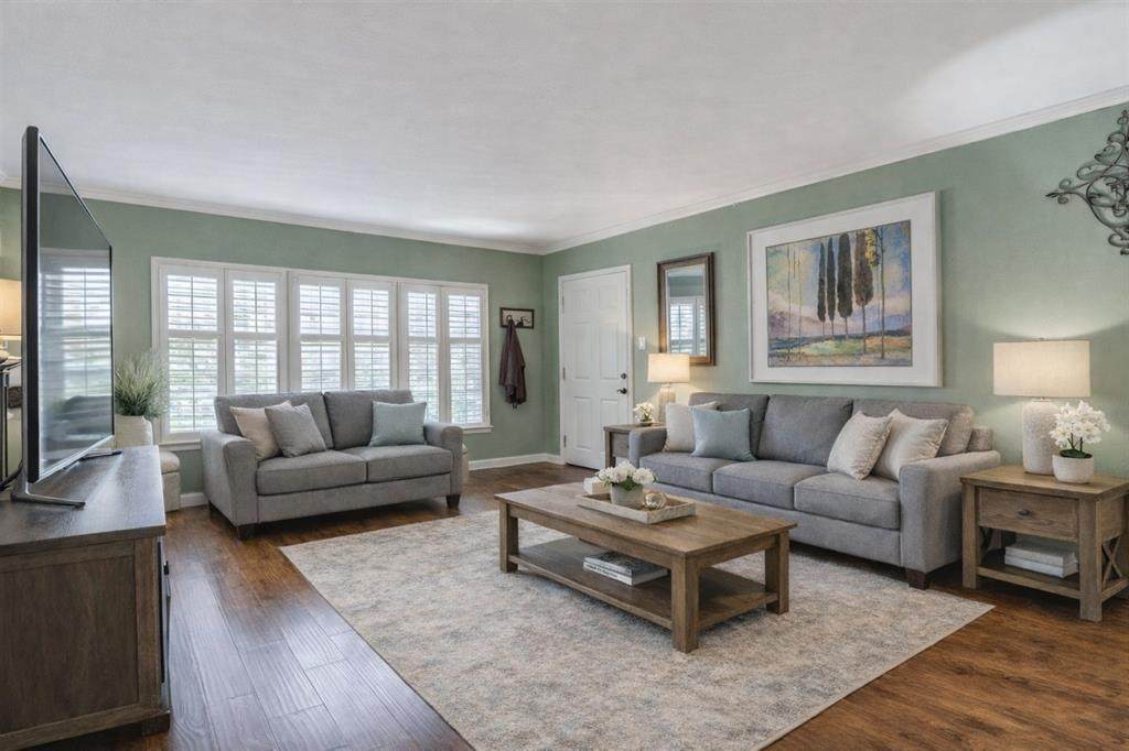 3011 Mahanna Springs Drive - Photo 1