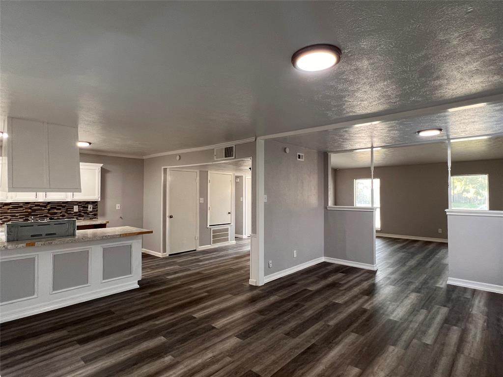 8506 Woodside Road - Photo 1