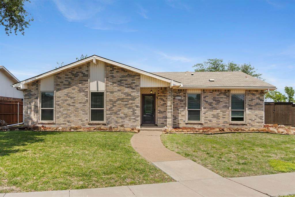 2113 Victoria Road - Photo 1