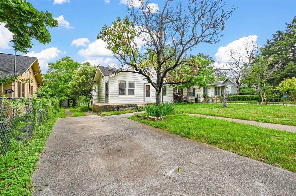 520 Brooks Avenue - Photo 1