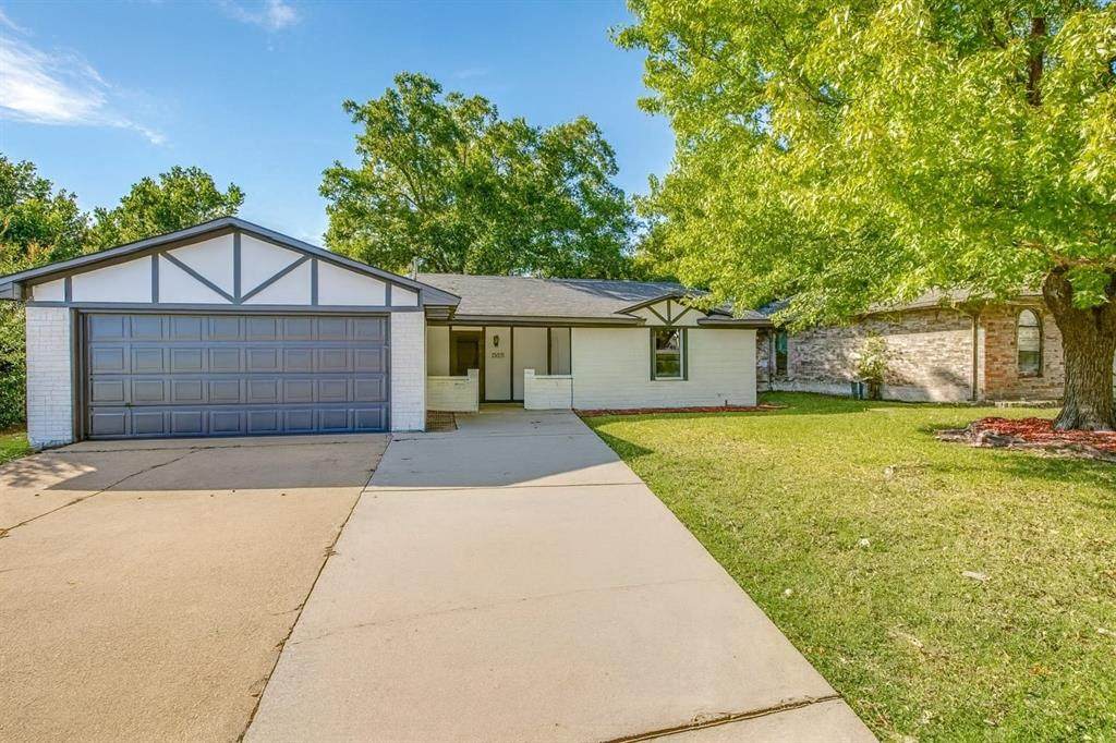 808 Easter Drive - Photo 1