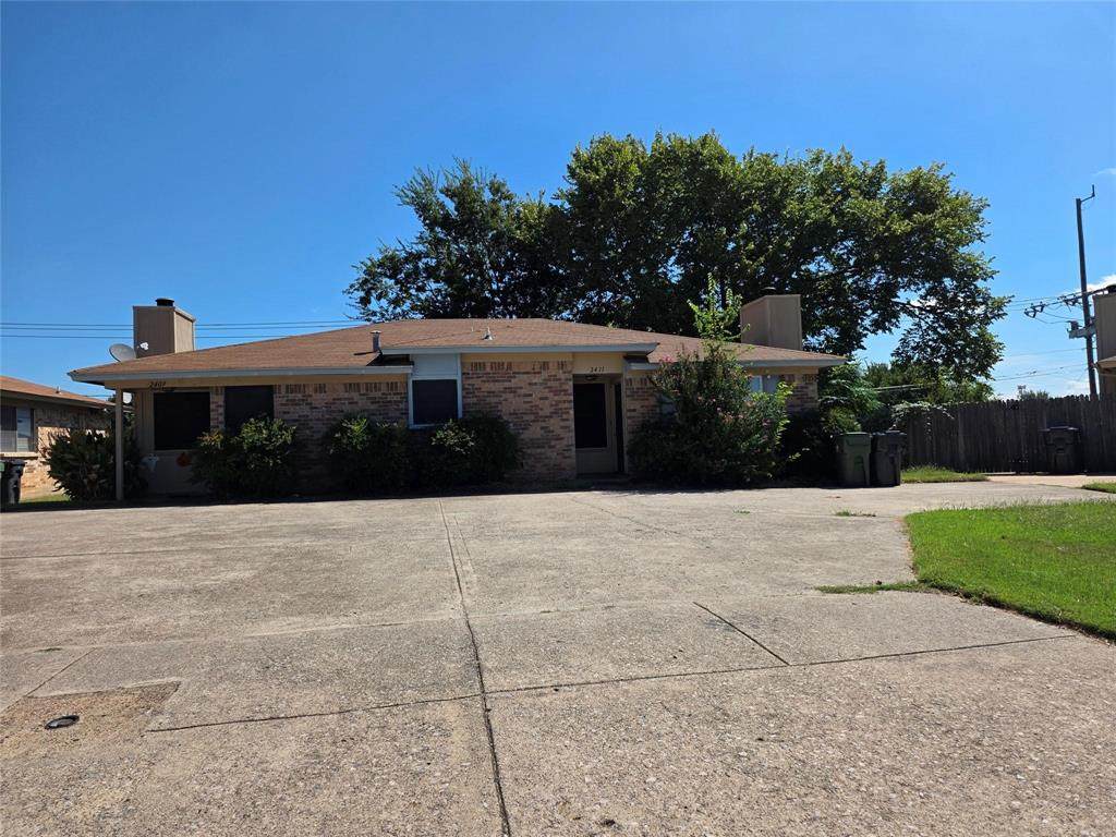 2409 Springmont Court - Photo 1