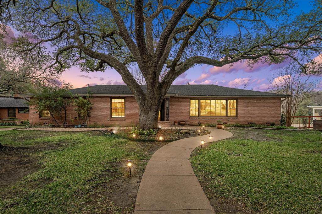 2516 Old Oaks Drive - Photo 1