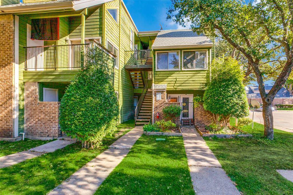 9833 Walnut Street - Photo 1