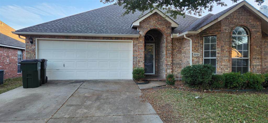 2212 London Drive - Photo 1