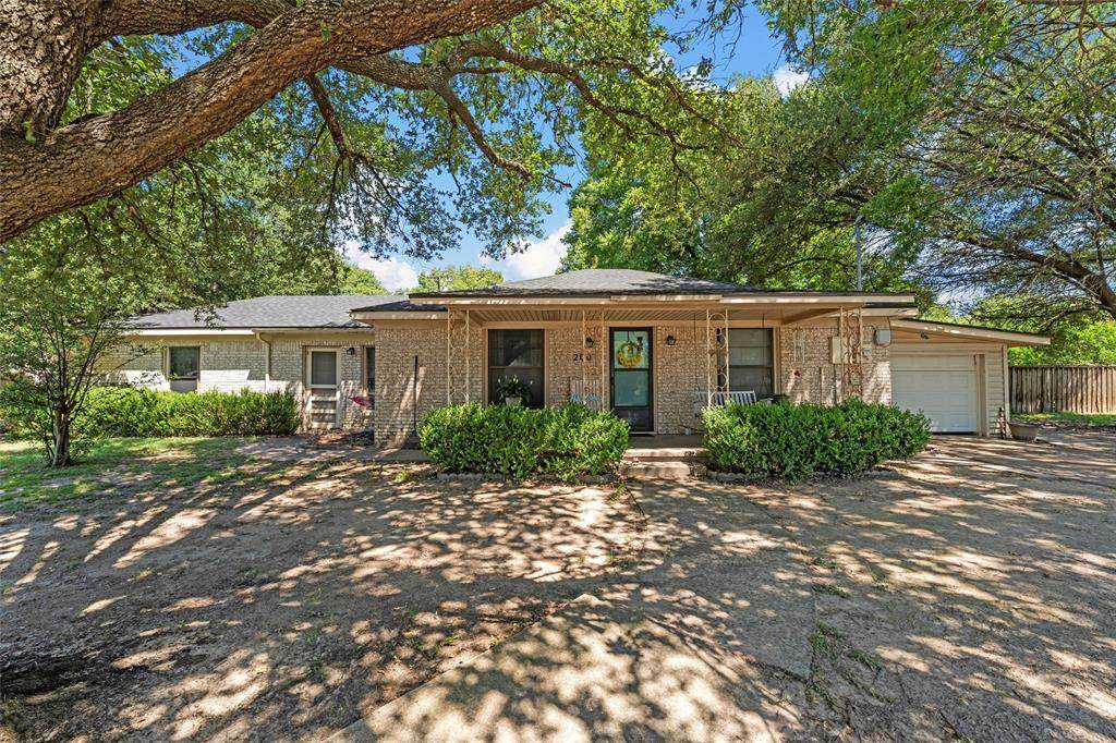 200 Brenda Street - Photo 1