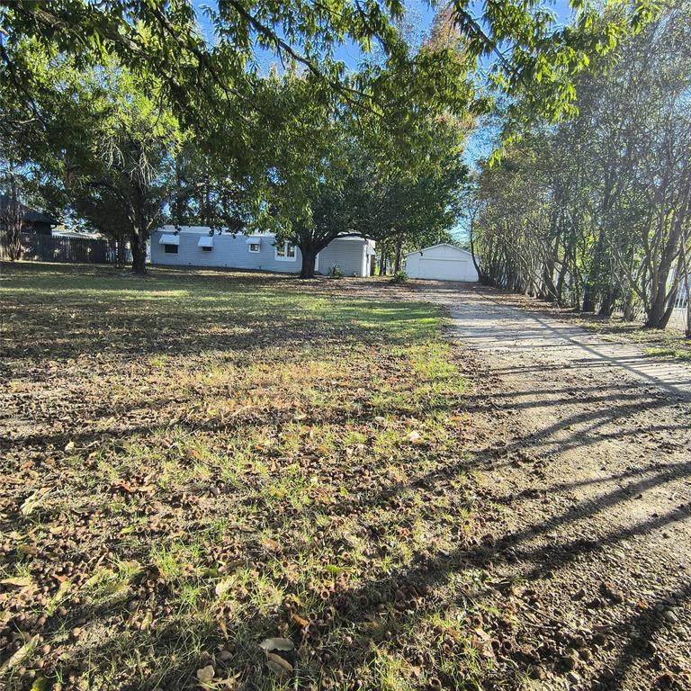 105 Mesa Drive - Photo 1