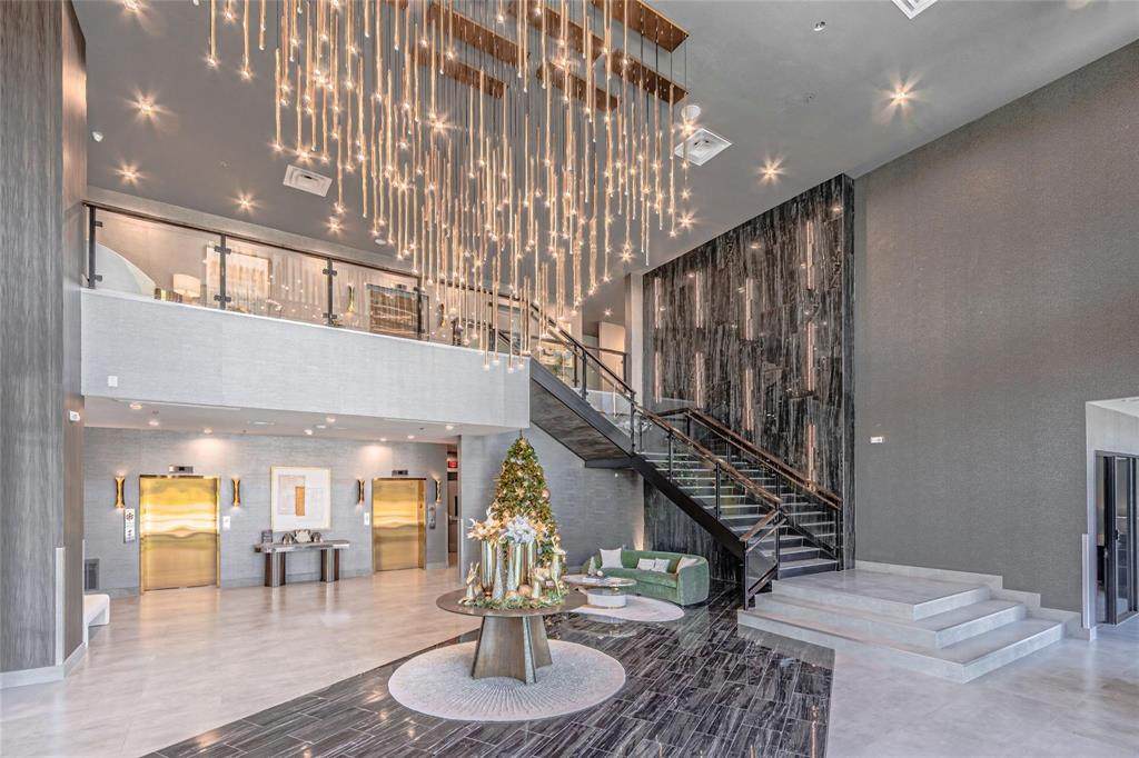 1900 Ervay Street - Photo 1