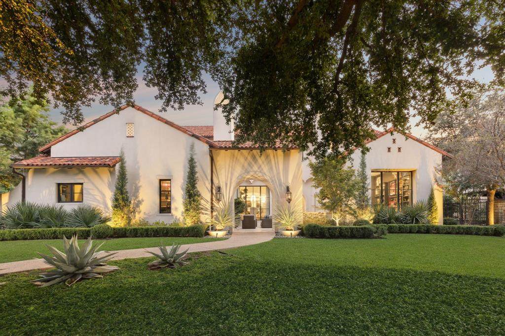 1402 Fountain Grass Court - Photo 1