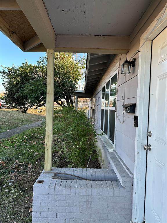 60 Pershing Drive - Photo 1