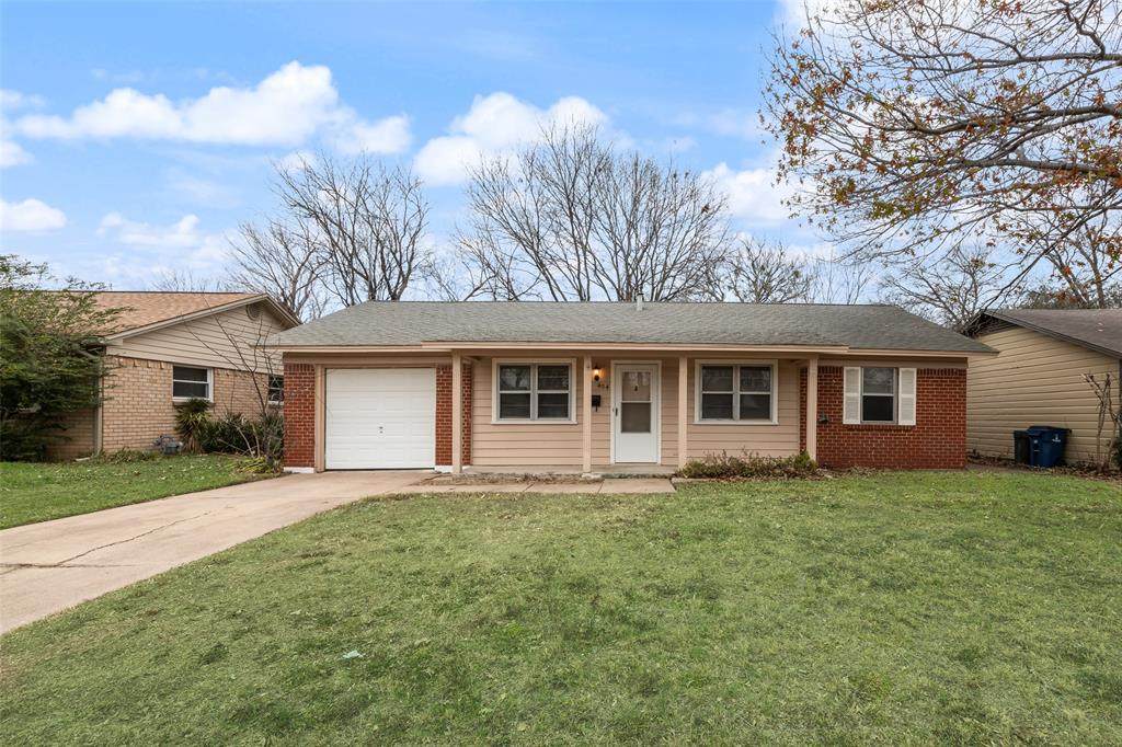404 Vaden Avenue - Photo 1