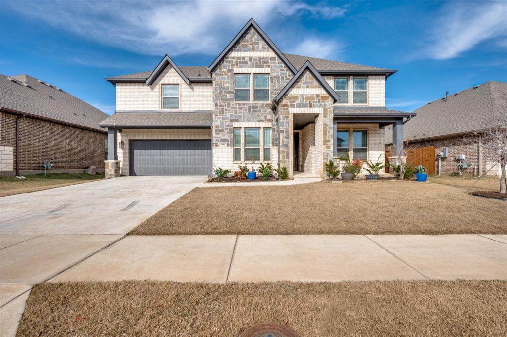 3004 Emerald Trace Drive - Photo 1