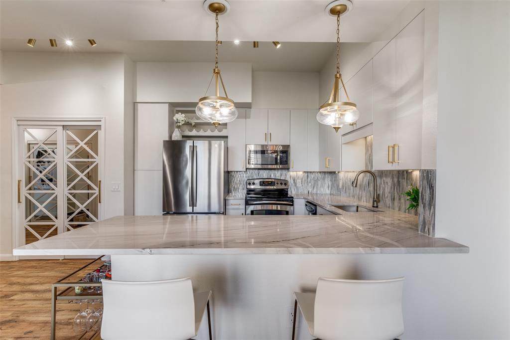 3225 Turtle Creek - Photo 1