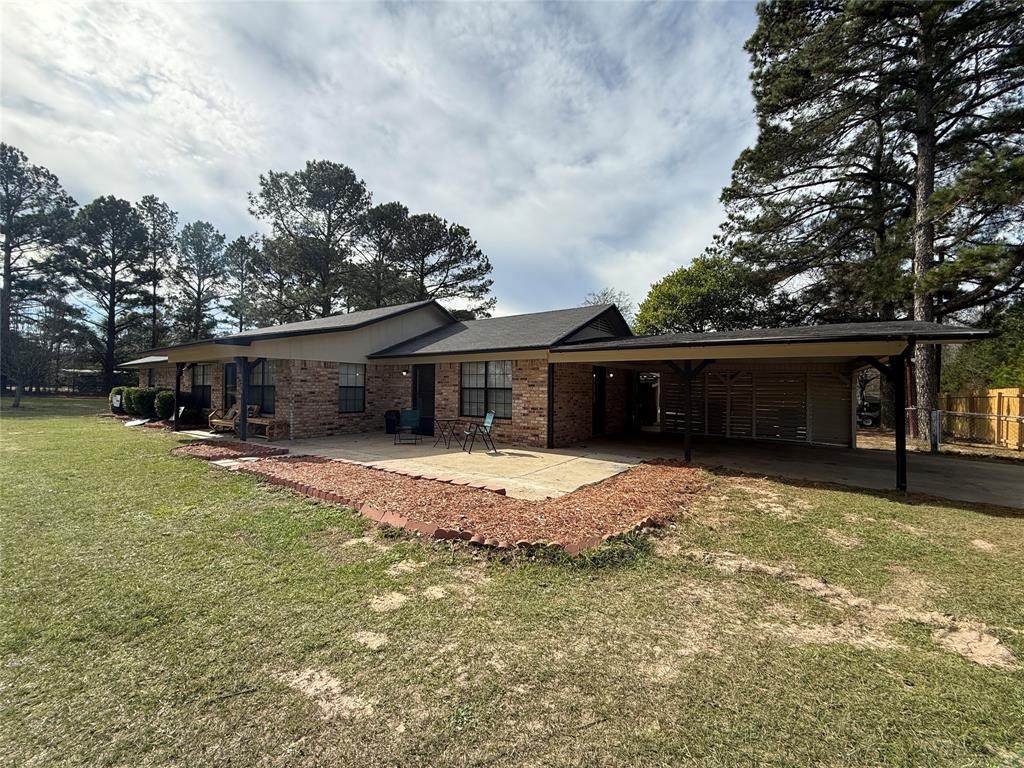 254 County Road 3225 - Photo 1
