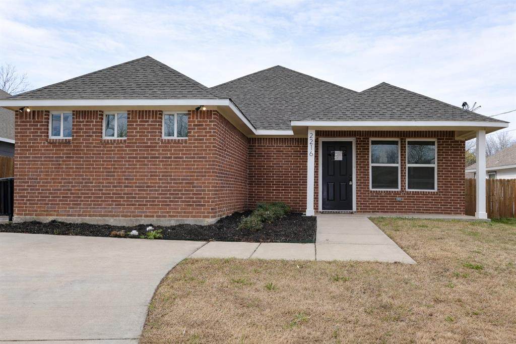 2216 Sayle Street - Photo 1