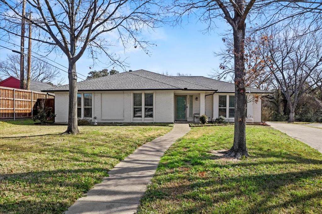 2040 Casa Loma Court - Photo 1