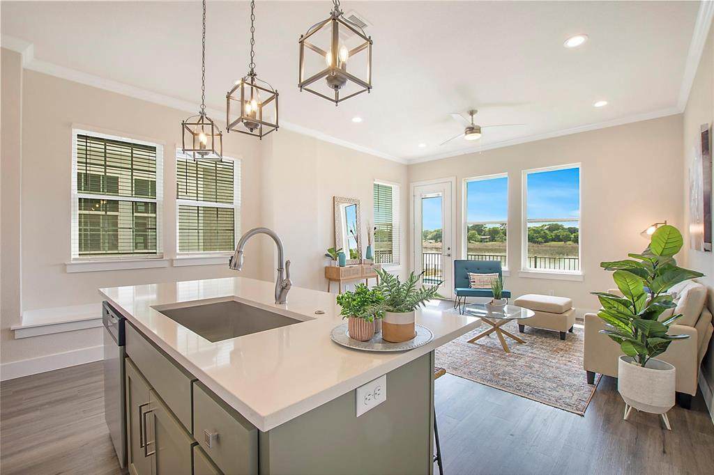 1319 Main. Street - Photo 1