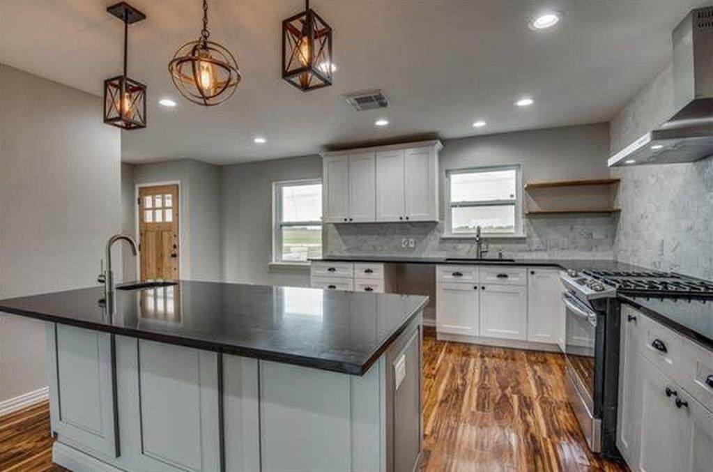 303 Monte Carlo Boulevard - Photo 1