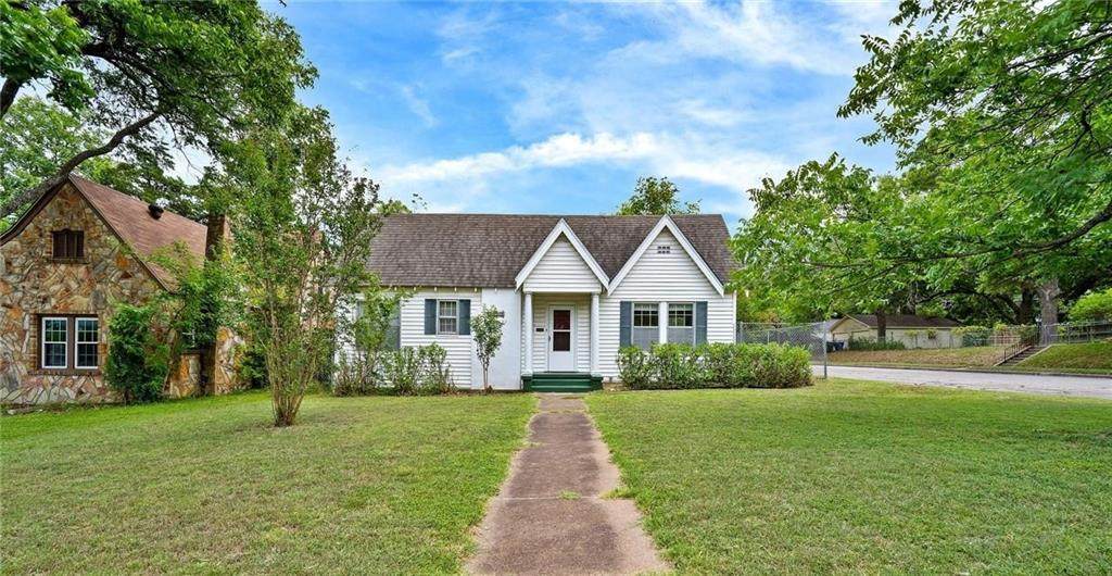 2728 Cumberland Avenue - Photo 1