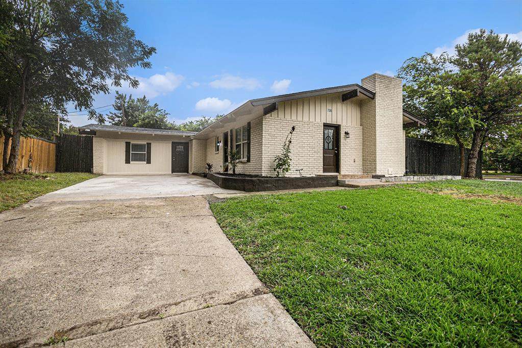 736 Sherbrook Drive - Photo 1