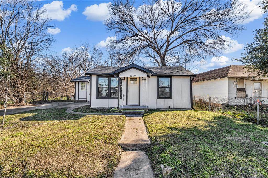 1209 Southey Street - Photo 1