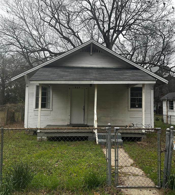 913 Bethany Street - Photo 1