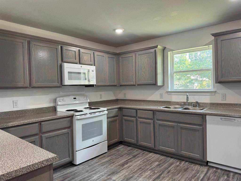 800 Sycamore Street - Photo 1