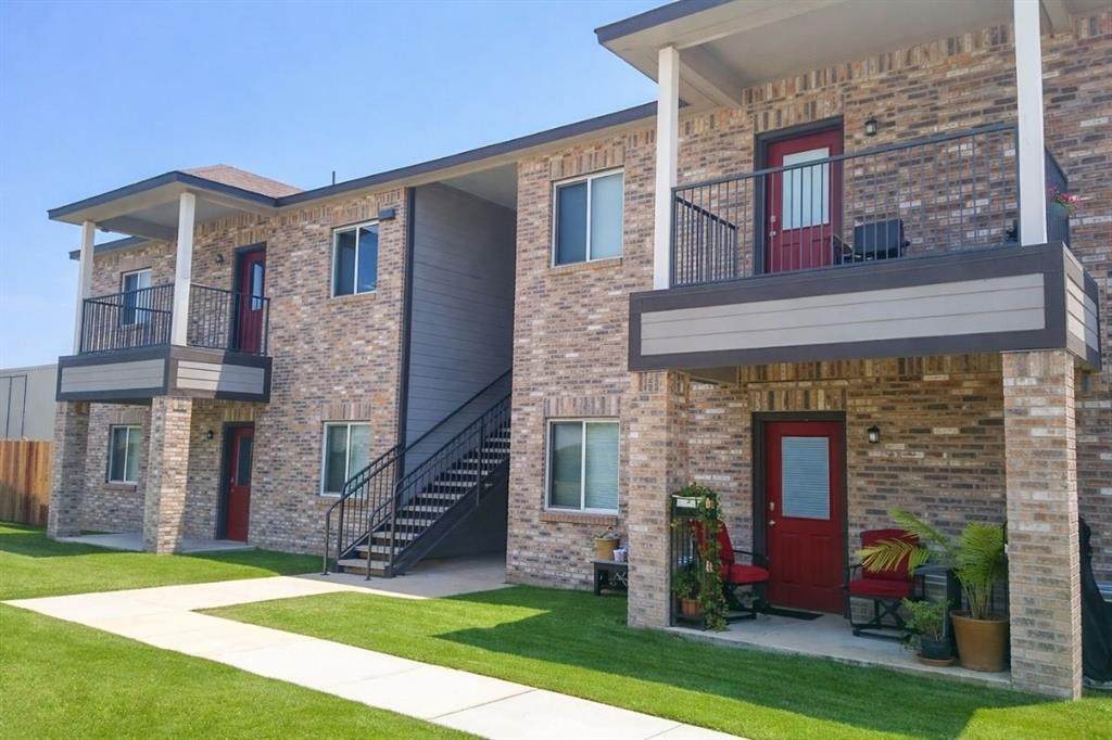 512 Hazelwood Street - Photo 1