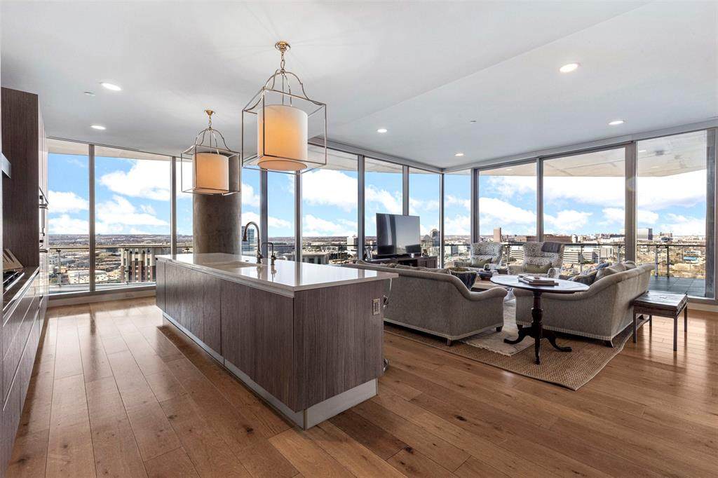 3130 Harwood Street - Photo 1