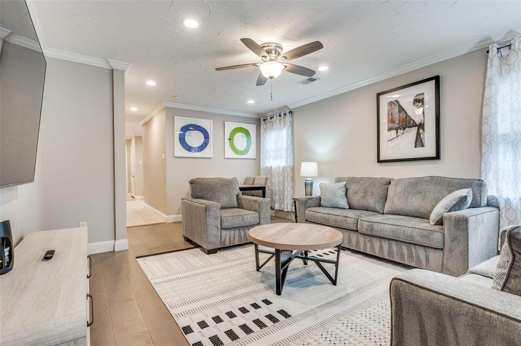 4806 University Boulevard - Photo 1