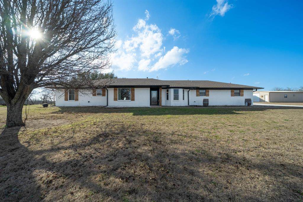 411 Willie Nelson Road - Photo 1