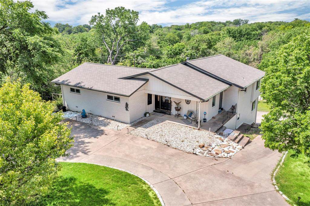 110 Vanshire Road - Photo 1