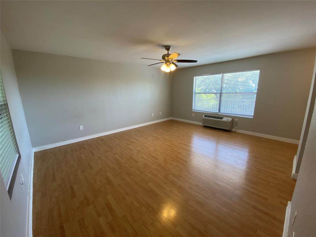 701 Sycamore Street - Photo 1