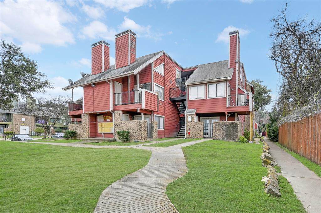 9825 Walnut Street - Photo 1