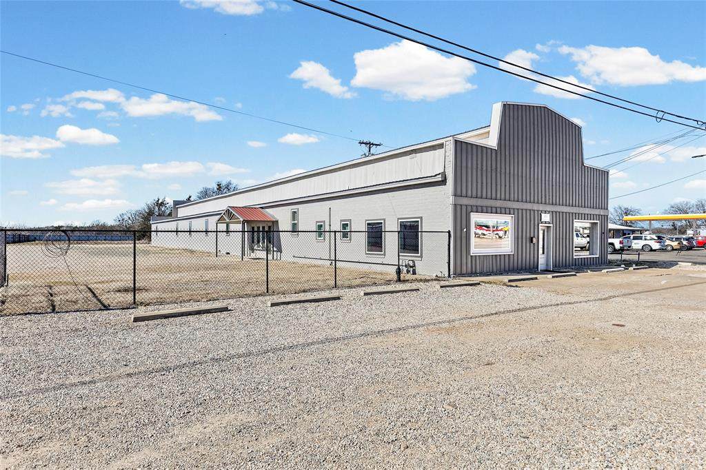 2301 Main Street - Photo 1
