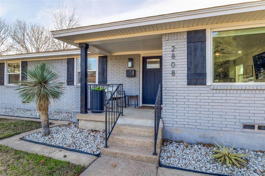 2808 Sharpview Lane - Photo 1