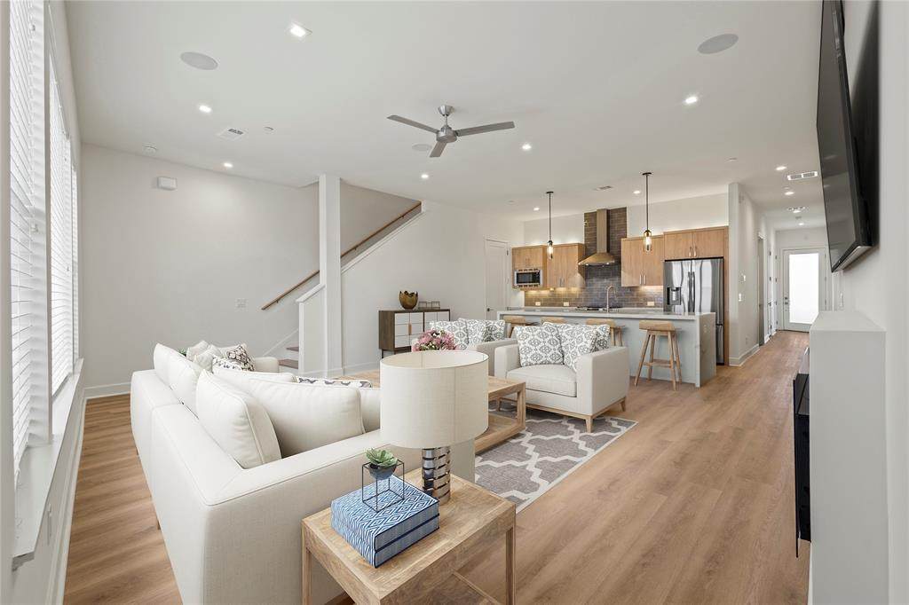 1901 Harwood Street - Photo 1