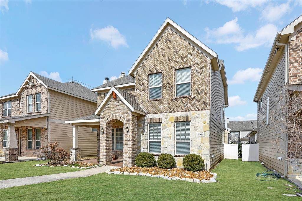 1049 Marietta Lane - Photo 1
