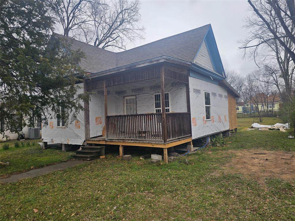 309 8th Avenue - Photo 1