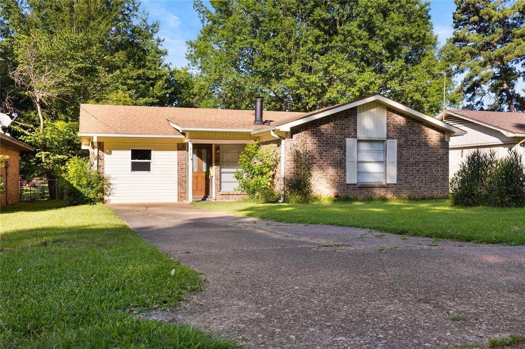 417 Carroll Avenue - Photo 1