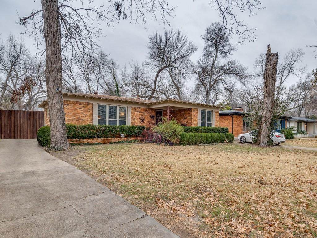 10422 Lake Gardens Drive - Photo 1