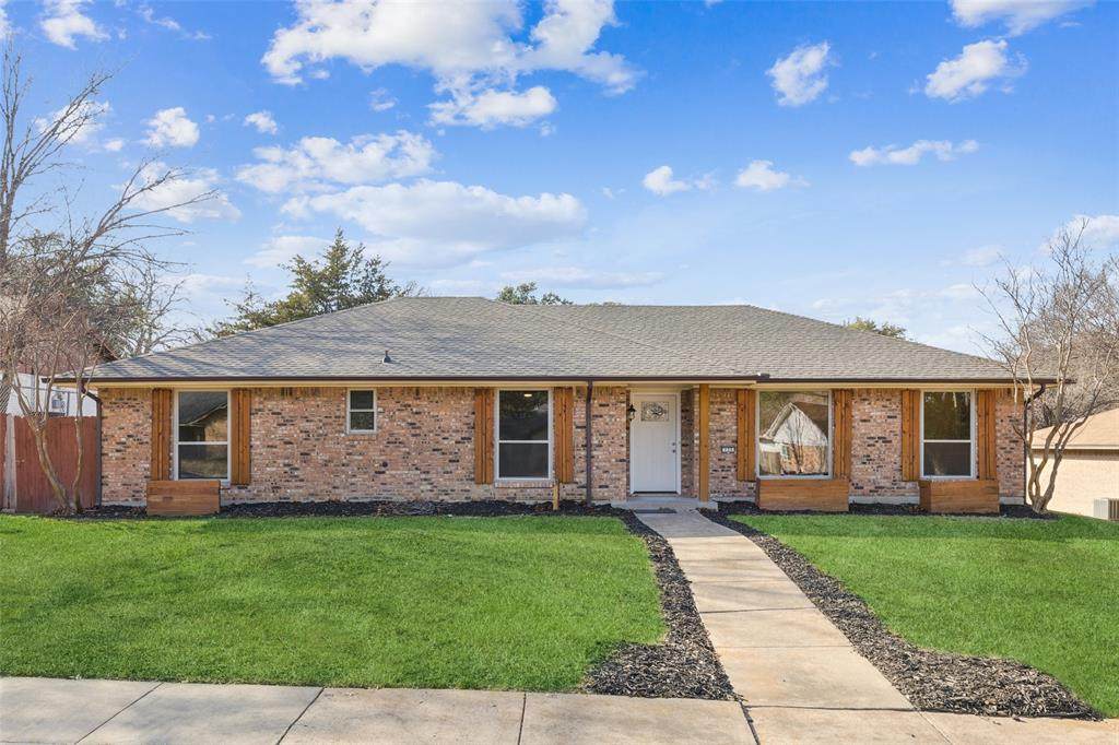 133 Crestwood Boulevard - Photo 1