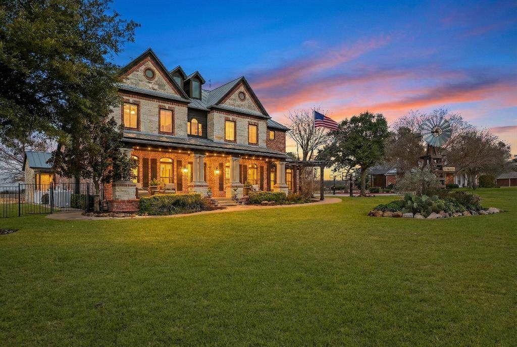 264 Equestrian Drive - Photo 1