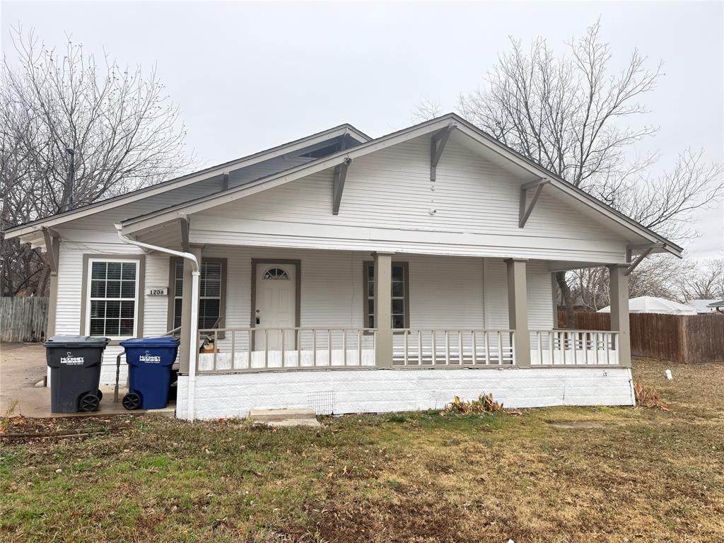 1208 Hall Street - Photo 1