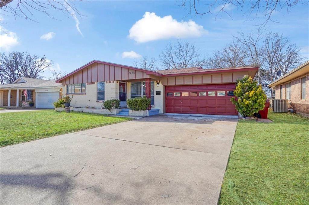 1116 Grant Drive - Photo 1