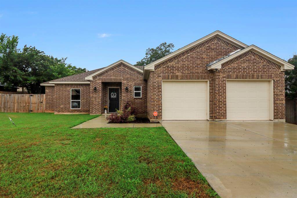 605 Madeline Court - Photo 1