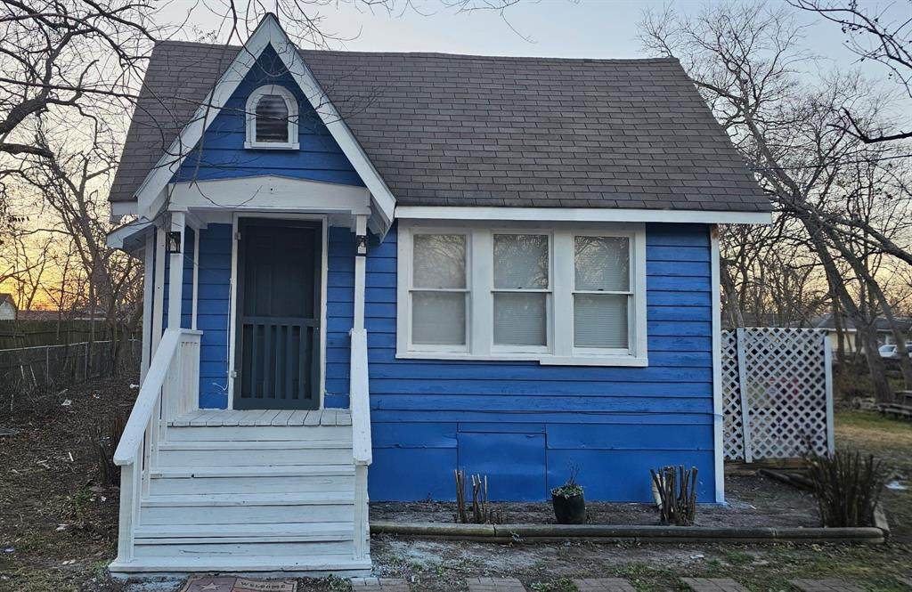 1007 Willow Street - Photo 1