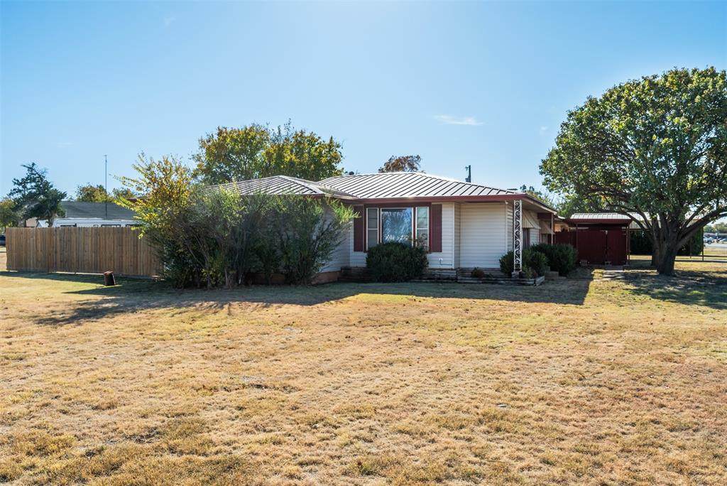 400 Bailey Street - Photo 1