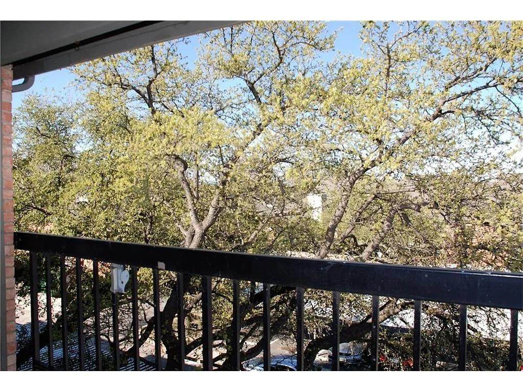 18333 Roehampton Drive - Photo 1