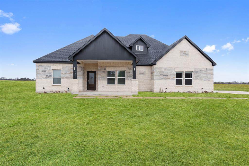 3037 County Road 4301 - Photo 1